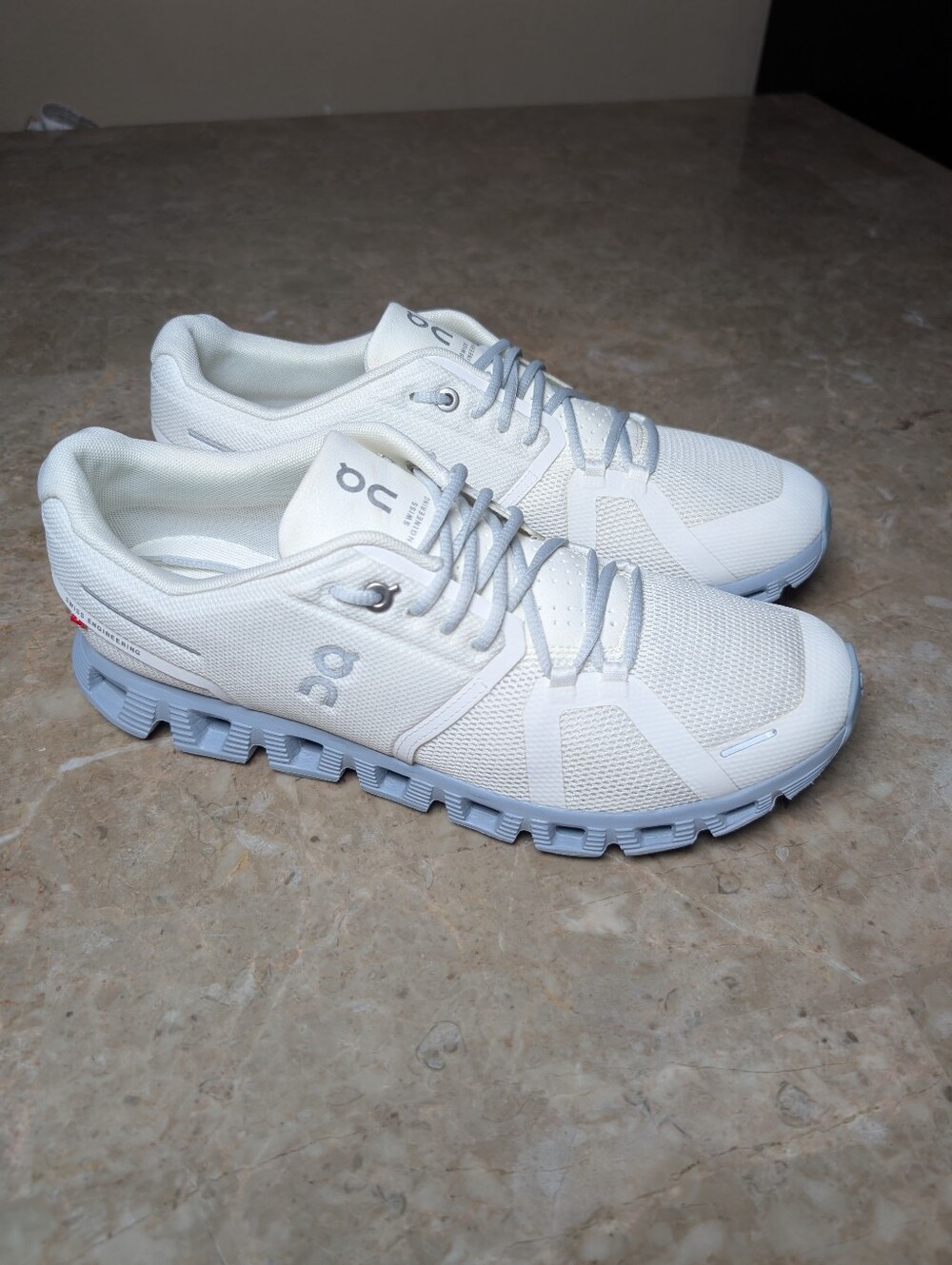 On Cloud 5 Swiss Engineering ®Running Shoes "White Chambray" Women's Size 10